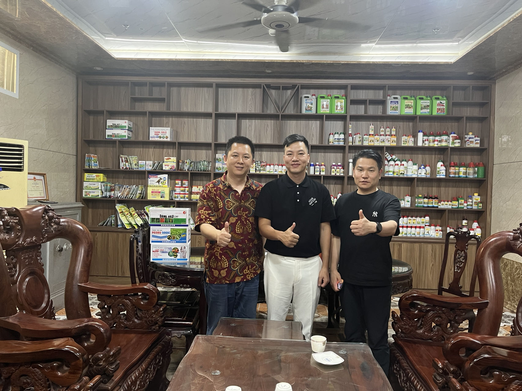 Viet Thang  Company is one of the biggest formulation importor and producer in Vietnam, we Visit Viet Thang  Company in Vietnam in April, 2024. 